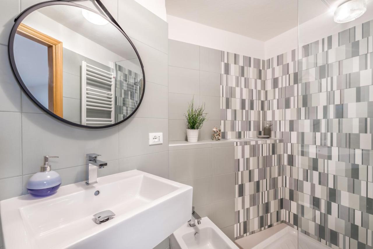 Il Mare Di Ada:Seaside Apartament In Riomaggiore Bagian luar foto